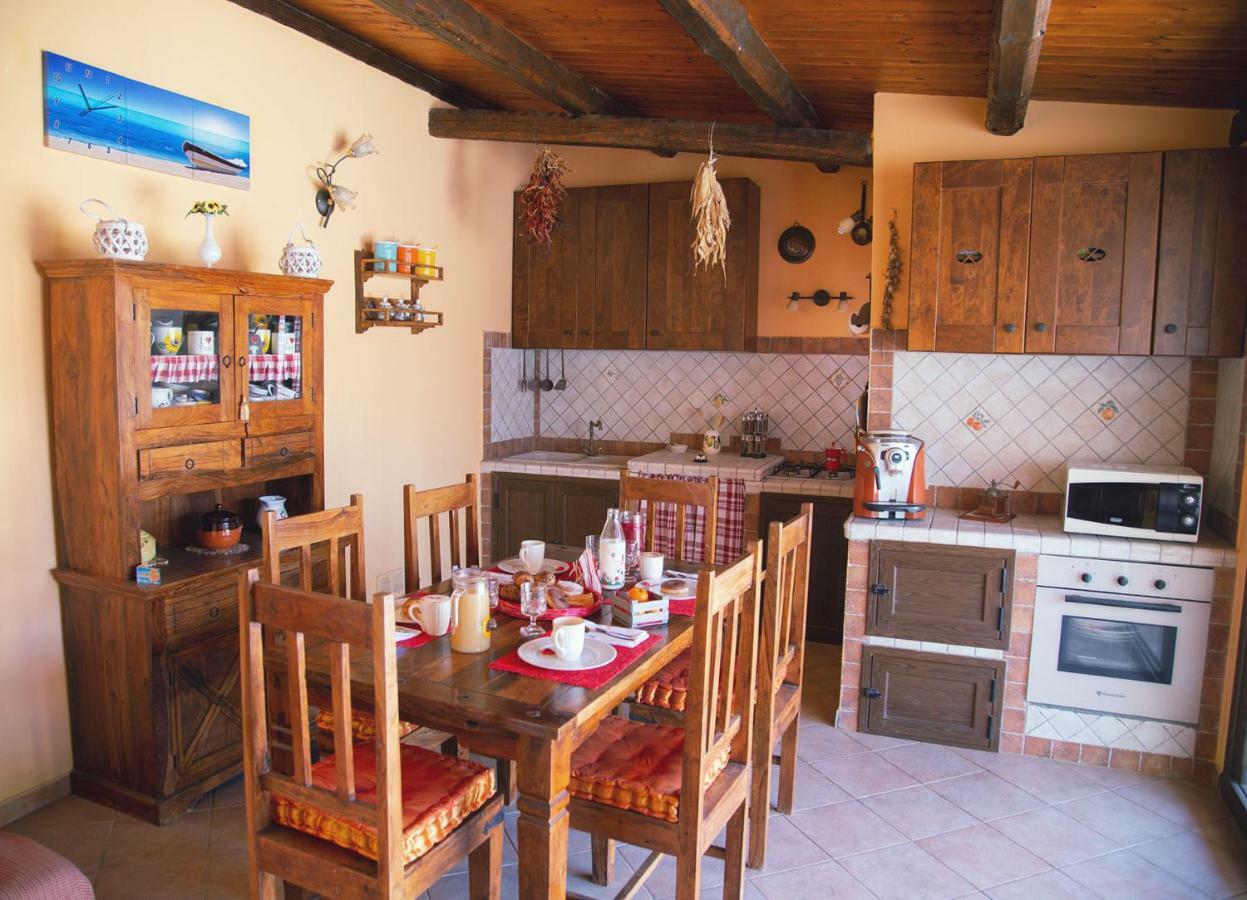 בלסטראטה B&B Il Girasole מראה חיצוני תמונה